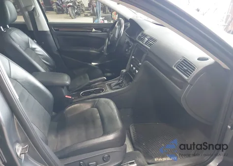 2014 Volkswagen Passat 1.8T Sel Premium from USA, damaged, VIN 1VWCS7A38EC119314